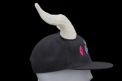 Thwak Hat-Horns